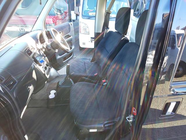 バモス G 4WD 5Fマニュアル フルタイム4WD (ナイトホークブラック・パール) ミュージックサーバー ローダウン LEDヘッドライト キーレスエントリー ETC(34枚目)