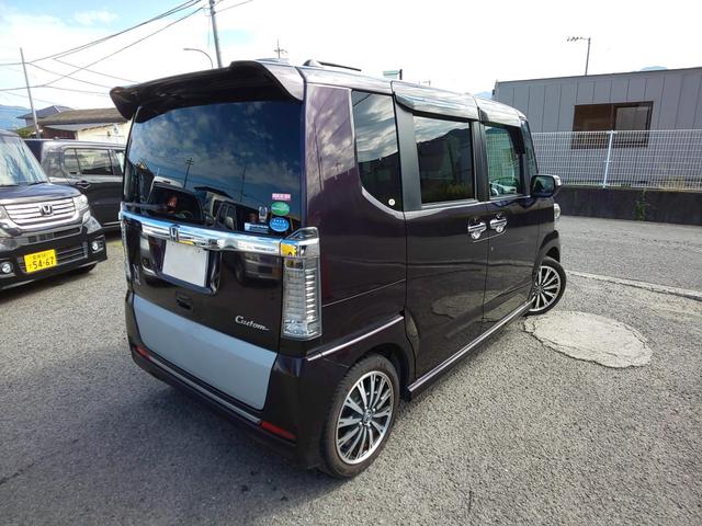 Ｎ－ＢＯＸカスタム Ｇ・ターボＬパッケージ　後期型　両側パワスラ　衝突軽減ブレーキ　（プレミアムベルベットパープルＰ）　ドライブレコーダー　バックカメラ　メモリーナビ　ワンセグテレビ　頸部衝撃緩和ヘッドレスト　アイドリングストップ（6枚目）