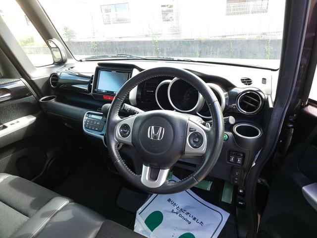 Ｎ－ＢＯＸカスタム Ｇ・ターボＬパッケージ　後期型　両側パワスラ　衝突軽減ブレーキ　（プレミアムベルベットパープルＰ）　ドライブレコーダー　バックカメラ　メモリーナビ　ワンセグテレビ　頸部衝撃緩和ヘッドレスト　アイドリングストップ（12枚目）