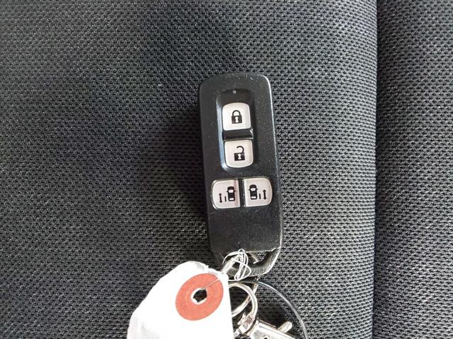 Ｎ－ＢＯＸカスタム Ｇ・ターボＬパッケージ　後期型　両側パワスラ　衝突軽減ブレーキ　（プレミアムベルベットパープルＰ）　ドライブレコーダー　バックカメラ　メモリーナビ　ワンセグテレビ　頸部衝撃緩和ヘッドレスト　アイドリングストップ（29枚目）