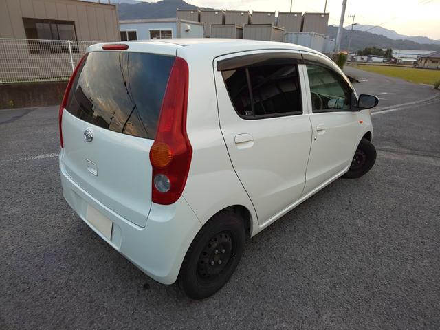 ミラ Xリミテッド キーレス CVT (パールホワイトIII) CD 盗難防止システム 衝突安全ボディ ABS パワーステアリング パワーウィンドウ(9枚目)