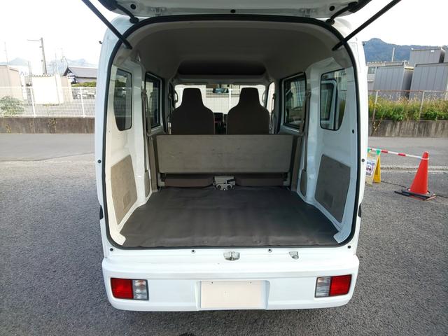 高年式で低価格！をモットーにお買い得満載車を展示しております。当社の在庫情報をご覧いただければ、お気に入りのお車が見つかるかもしれません。是非ご覧ください。