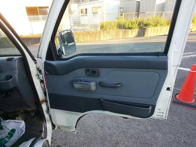 ハイゼットトラック ジャンボ 3方開 4WD ボタン式4WD デフロック付き (オフホワイト)(22枚目)