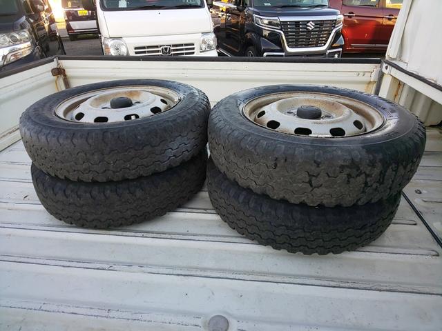 ハイゼットトラック ジャンボ 3方開 4WD ボタン式4WD デフロック付き (オフホワイト)(33枚目)