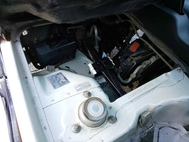 ハイゼットトラック ジャンボ 3方開 4WD ボタン式4WD デフロック付き (オフホワイト)(39枚目)