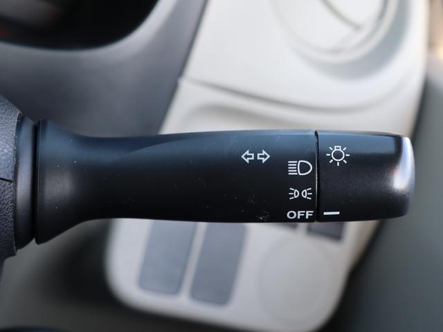 プレオプラス F アイドリングストップ・ヘッドライトレベライザー・キーレスエントリー・セキュリティアラーム・衝突安全ボディ・マニュアルエアコン・運転席・助手席エアバック・ABS(9枚目)