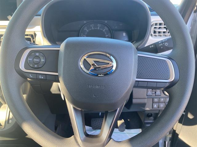 ムーヴキャンバス ストライプスＸ　衝突軽減ブレーキ　オートエアコン　アイドリングストップ　電動格納式ドアミラー　パワステ　先行車発進お知らせ機能　車線逸脱警報機能　路外逸脱抑制機能　ふらつき警報機能　軽自動車６６０ｃｃ（7枚目）