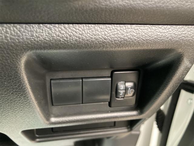 スペーシア ハイブリッドＧ　衝突被害軽減ブレーキ　スマートキー　オートエアコン　パワーステアリング　アイドリングストップ　電動格納ドアミラー　両側スライドドア　パーキングセンサー　標識認識機能　軽自動車　６６０ｃｃ（13枚目）