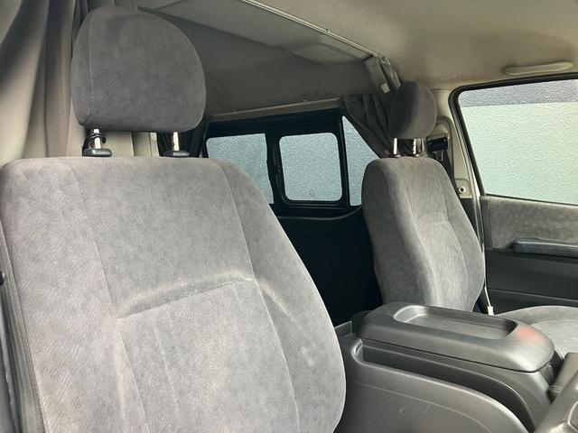 ハイエースワゴン キャンピングカー フルセグテレビ キーレスエントリー メモリーナビ バックカメラ ABS キャンピングカー(バンコン) 電動格納ミラー 走行充電 インバーター 外部電源取り込み 座席兼用ベッド シンク 電子レンジ(23枚目)