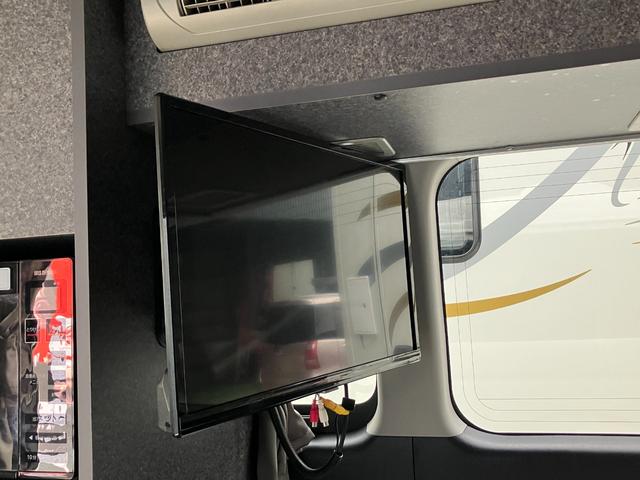 ハイエースワゴン キャンピングカー フルセグテレビ キーレスエントリー メモリーナビ バックカメラ ABS キャンピングカー(バンコン) 電動格納ミラー 走行充電 インバーター 外部電源取り込み 座席兼用ベッド シンク 電子レンジ(37枚目)