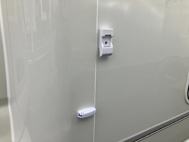 カムロード GScustom Ai GScustom Ai リチュウムバッテリー800Ah インバーター3000W ソーラーパネル400W標準装備 (ホワイト)(12枚目)