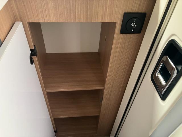 カムロード GScustom Ai GScustom Ai リチュウムバッテリー800Ah インバーター3000W ソーラーパネル400W標準装備 (ホワイト)(42枚目)