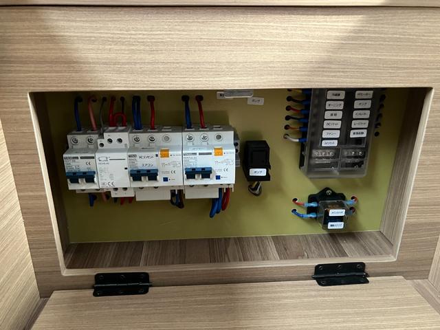 カムロード GScustom Ai GScustom Ai リチュウムバッテリー800Ah インバーター3000W ソーラーパネル400W標準装備 (ホワイト)(60枚目)