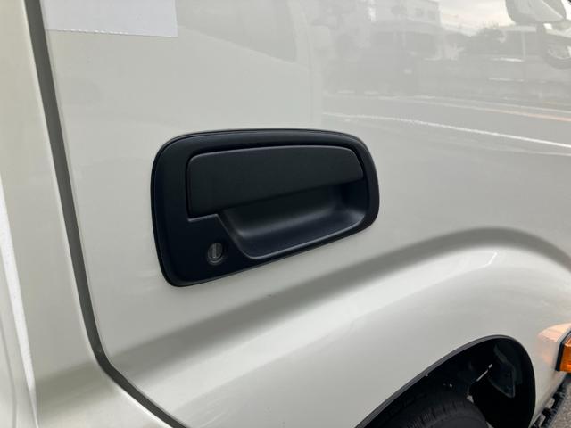 カムロード GScustom Ai-F GScustom Ai-F 新車 リチュウムバッテリー800Ah インバーター3000W ソーラーパネル400W標準 (ホワイト)(5枚目)