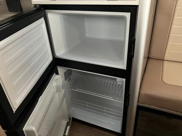 カムロード GScustom Ai-F GScustom Ai-F 新車 リチュウムバッテリー800Ah インバーター3000W ソーラーパネル400W標準 (ホワイト)(75枚目)