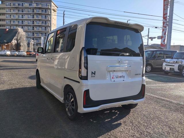 ホンダ N-BOXカスタム 16枚目