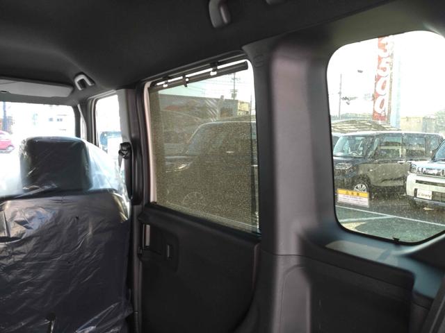 ホンダ N-BOXカスタム 32枚目