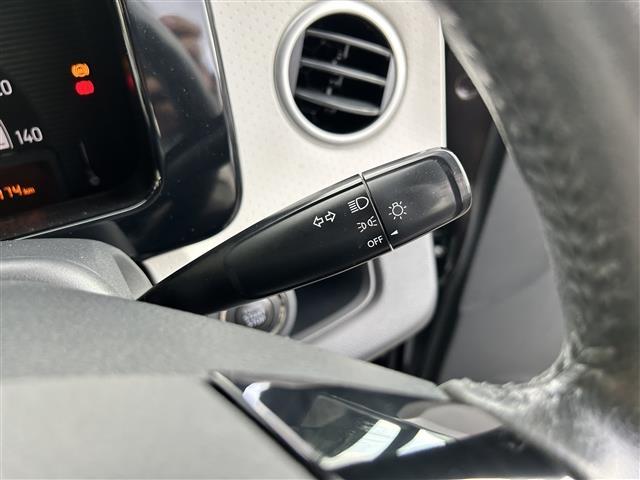 モコ Ｘ　バックカメラ　ＴＶ　スマートキー　アイドリングストップ　電動格納ミラー　ベンチシート　ＣＶＴ　盗難防止システム　ＡＢＳ　ＣＤ　ＵＳＢ　Ｂｌｕｅｔｏｏｔｈ　アルミホイール　衝突安全ボディ　エアコン（12枚目）