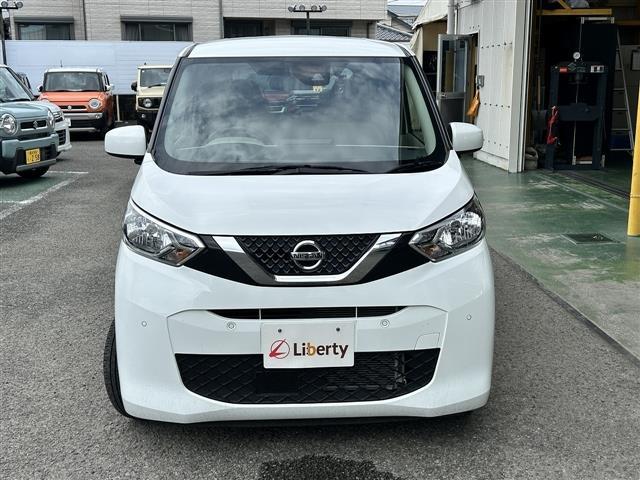 デイズ Ｓ　ＥＴＣ　バックカメラ　ＴＶ　クリアランスソナー　衝突被害軽減システム　オートライト　キーレスエントリー　アイドリングストップ　電動格納ミラー　ベンチシート　ＣＶＴ　盗難防止システム（2枚目）