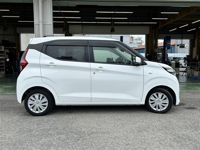 デイズ Ｓ　ＥＴＣ　バックカメラ　ＴＶ　クリアランスソナー　衝突被害軽減システム　オートライト　キーレスエントリー　アイドリングストップ　電動格納ミラー　ベンチシート　ＣＶＴ　盗難防止システム（4枚目）