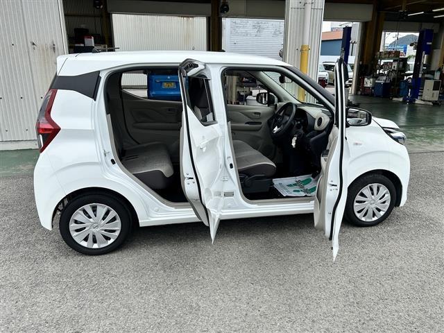 デイズ Ｓ　ＥＴＣ　バックカメラ　ＴＶ　クリアランスソナー　衝突被害軽減システム　オートライト　キーレスエントリー　アイドリングストップ　電動格納ミラー　ベンチシート　ＣＶＴ　盗難防止システム（25枚目）