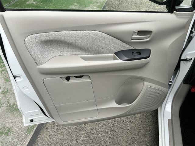 デイズ Ｓ　ＥＴＣ　バックカメラ　ＴＶ　クリアランスソナー　衝突被害軽減システム　オートライト　キーレスエントリー　アイドリングストップ　電動格納ミラー　ベンチシート　ＣＶＴ　盗難防止システム（46枚目）