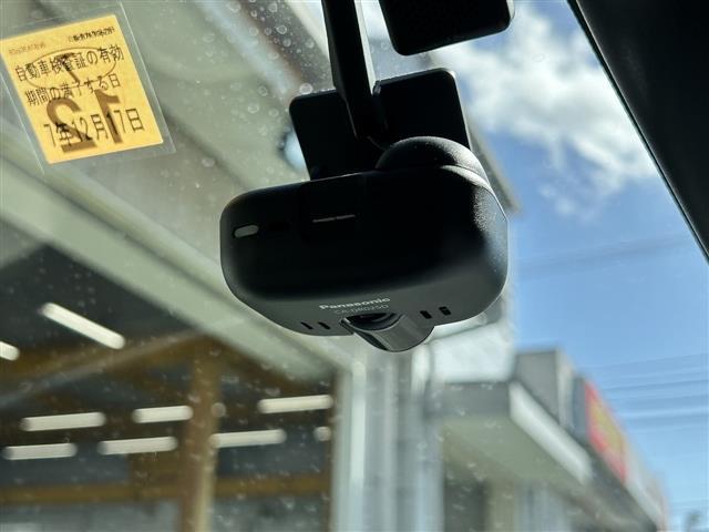 ドライブレコーダー装備♪映像と音声を記録してくれるドライブレコーダーは、事故の際に確かな証拠能力を発揮してくれます。