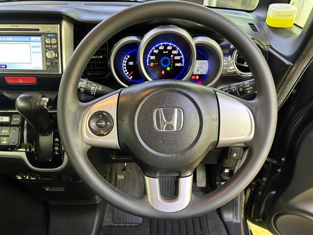 Ｎ－ＢＯＸカスタム Ｇ・Ｌパッケージ　ＥＴＣ　バックカメラ　両側スライド・片側電動　ＴＶ　オートライト　ＨＩＤ　スマートキー　アイドリングストップ　電動格納ミラー　ベンチシート　ＣＶＴ　盗難防止システム　ＡＢＳ　ＥＳＣ　ＣＤ　ＤＶＤ再生（17枚目）