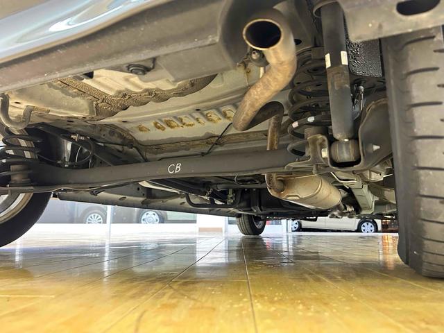 Ｎ－ＢＯＸカスタム Ｇ・Ｌパッケージ　ＥＴＣ　バックカメラ　両側スライド・片側電動　ＴＶ　オートライト　ＨＩＤ　スマートキー　アイドリングストップ　電動格納ミラー　ベンチシート　ＣＶＴ　盗難防止システム　ＡＢＳ　ＥＳＣ　ＣＤ　ＤＶＤ再生（41枚目）