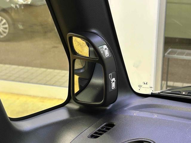 Ｎ－ＢＯＸカスタム Ｇ・Ｌパッケージ　ＥＴＣ　バックカメラ　両側スライド・片側電動　ＴＶ　オートライト　ＨＩＤ　スマートキー　アイドリングストップ　電動格納ミラー　ベンチシート　ＣＶＴ　盗難防止システム　ＡＢＳ　ＥＳＣ　ＣＤ　ＤＶＤ再生（61枚目）