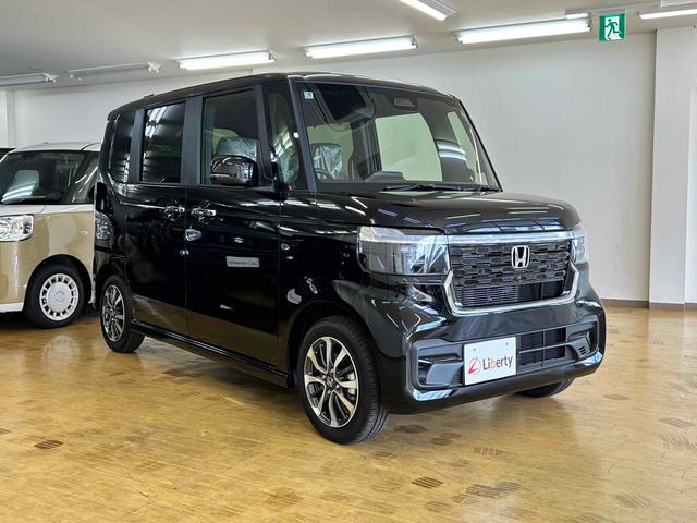 Ｎ－ＢＯＸカスタム ベースグレード　バックカメラ　両側スライド・片側電動　クリアランスソナー　オートクルーズコントロール　レーンアシスト　衝突被害軽減システム　オートライト　ＬＥＤヘッドランプ　スマートキー　アイドリングストップ（6枚目）