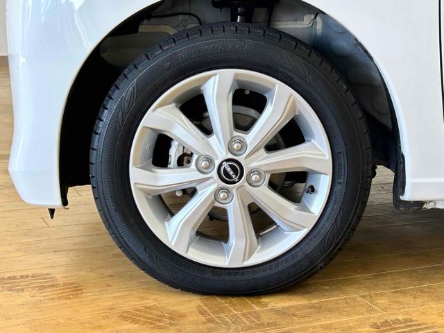 デイズ Ｘ　全周囲カメラ　ナビ　ＴＶ　クリアランスソナー　衝突被害軽減システム　オートライト　スマートキー　アイドリングストップ　電動格納ミラー　ベンチシート　ＣＶＴ　盗難防止システム　ＡＢＳ（27枚目）