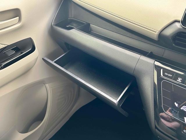 デイズ Ｘ　全周囲カメラ　ナビ　ＴＶ　クリアランスソナー　衝突被害軽減システム　オートライト　スマートキー　アイドリングストップ　電動格納ミラー　ベンチシート　ＣＶＴ　盗難防止システム　ＡＢＳ（59枚目）