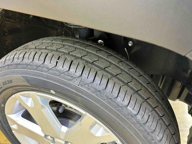 タフト Ｇ　クロムベンチャー　クリアランスソナー　オートクルーズコントロール　衝突被害軽減システム　オートライト　ＬＥＤヘッドランプ　スマートキー　アイドリングストップ　電動格納ミラー　シートヒーター　サンルーフ（32枚目）