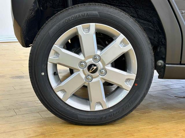 タフト Ｇ　クロムベンチャー　クリアランスソナー　オートクルーズコントロール　衝突被害軽減システム　オートライト　ＬＥＤヘッドランプ　スマートキー　アイドリングストップ　電動格納ミラー　シートヒーター　サンルーフ（33枚目）