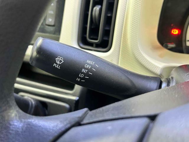 アルト Ｆ　キーレスエントリー　ＡＴ　盗難防止システム　ＡＢＳ　ＥＳＣ　ＣＤ　ミュージックプレイヤー接続可　衝突安全ボディ　エアコン　パワーステアリング　パワーウィンドウ　運転席エアバッグ（17枚目）