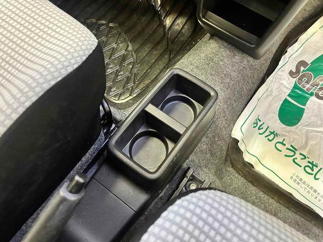 アルト Ｆ　キーレスエントリー　ＡＴ　盗難防止システム　ＡＢＳ　ＥＳＣ　ＣＤ　ミュージックプレイヤー接続可　衝突安全ボディ　エアコン　パワーステアリング　パワーウィンドウ　運転席エアバッグ（42枚目）