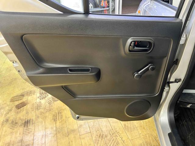 アルト Ｆ　キーレスエントリー　ＡＴ　盗難防止システム　ＡＢＳ　ＥＳＣ　ＣＤ　ミュージックプレイヤー接続可　衝突安全ボディ　エアコン　パワーステアリング　パワーウィンドウ　運転席エアバッグ（58枚目）