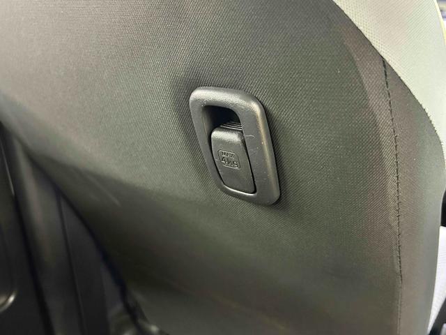 アルト Ｆ　キーレスエントリー　ＡＴ　盗難防止システム　ＡＢＳ　ＥＳＣ　ＣＤ　ミュージックプレイヤー接続可　衝突安全ボディ　エアコン　パワーステアリング　パワーウィンドウ　運転席エアバッグ（60枚目）