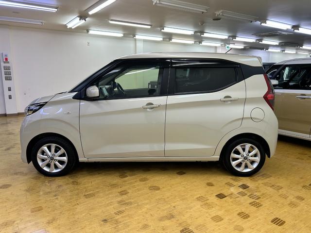 デイズ X バックカメラ ナビ TV クリアランスソナー 衝突被害軽減システム オートライト スマートキー アイドリングストップ 電動格納ミラー ベンチシート CVT 盗難防止システム ABS(8枚目)