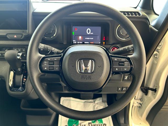 ハンドルの状態が悪いと運転に集中できませんよね。こちらの車、お気軽にお問い合わせください。