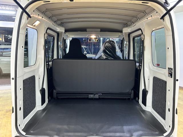 ハイゼットカーゴ ＤＸ　ＡＴ　衝突被害軽減システム　クリアランスソナー　ドライブレコーダー　ＥＴＣ　両側スライドドア　キーレスエントリー　アイドリングストップ　オートライト　ＡＢＳ　ＥＳＣ　エアコン（21枚目）