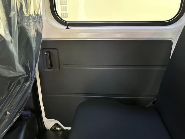 ハイゼットカーゴ ＤＸ　ＡＴ　衝突被害軽減システム　クリアランスソナー　ドライブレコーダー　ＥＴＣ　両側スライドドア　キーレスエントリー　アイドリングストップ　オートライト　ＡＢＳ　ＥＳＣ　エアコン（61枚目）