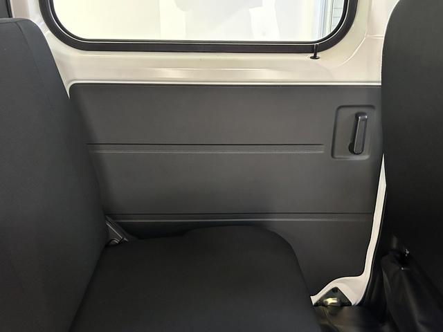 ハイゼットカーゴ ＤＸ　ＡＴ　衝突被害軽減システム　クリアランスソナー　ドライブレコーダー　ＥＴＣ　両側スライドドア　キーレスエントリー　アイドリングストップ　オートライト　ＡＢＳ　ＥＳＣ　エアコン（62枚目）