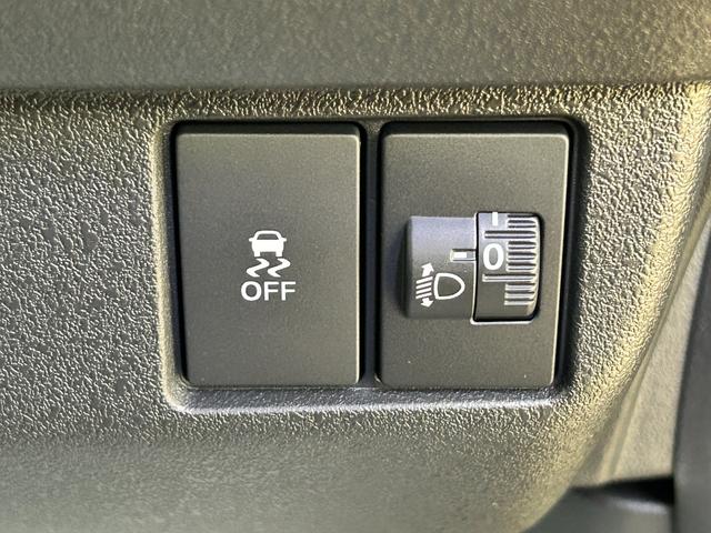 Ｎ－ＢＯＸカスタム ベースグレード　バックカメラ　両側スライド・片側電動　クリアランスソナー　オートクルーズコントロール　レーンアシスト　衝突被害軽減システム　オートライト　ＬＥＤヘッドランプ　スマートキー　アイドリングストップ（10枚目）