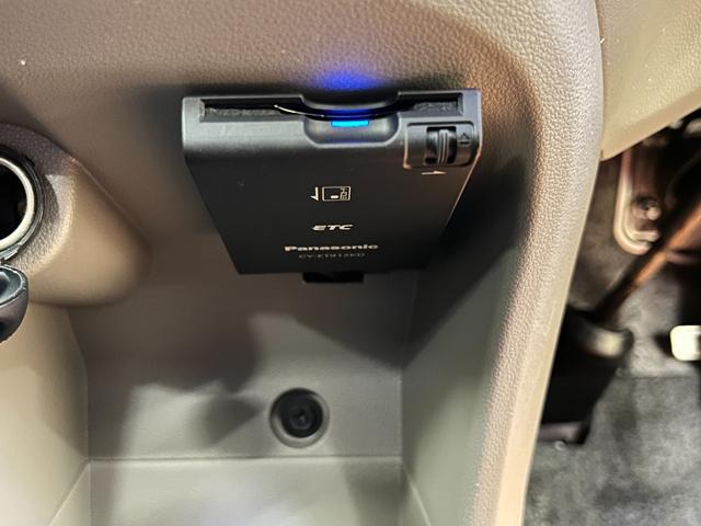 ミライース Ｌ　ナビ　Ｂｌｕｅｔｏｏｔｈオーディオ　社外アルミホイール　アイドリング　ダブルエアバック　ワンセグテレビ　パワーウィンド　イモビライザー　ＥＴＣ車載器　キーレスエントリーキー　パワステ（8枚目）