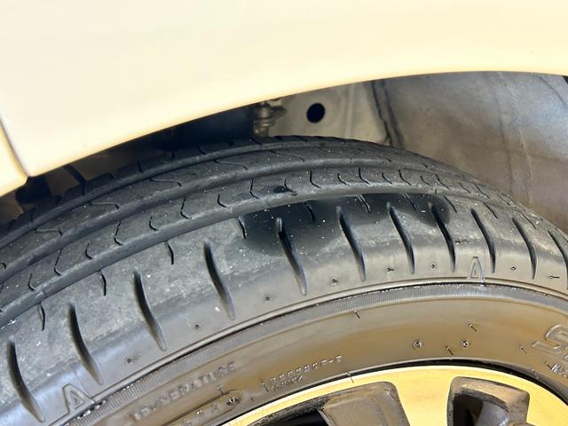 車を運転する際には運転席の存在は欠かせません。なのでしっかりとチェックしたいポイントですね。