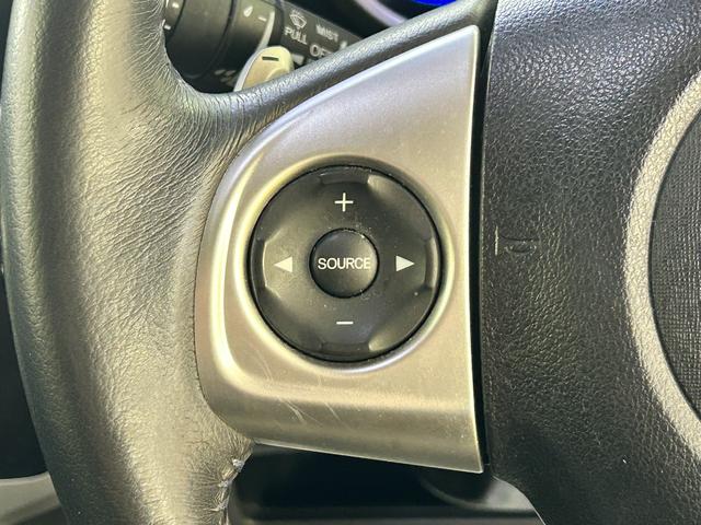 手の届きやすいところで簡単操作ができる空調付き！オールシーズンお好みの温度調節ができます。