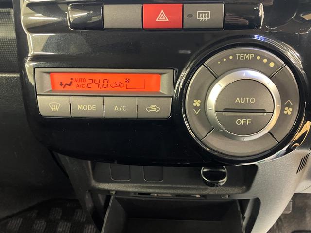 タント カスタムＸ　電動スライドドア　ナビ　ＴＶ　ＨＩＤ　スマートキー　アイドリングストップ　電動格納ミラー　ベンチシート　ＣＶＴ　盗難防止システム　ＡＢＳ　アルミホイール　衝突安全ボディ　エアコン　パワーステアリング（7枚目）