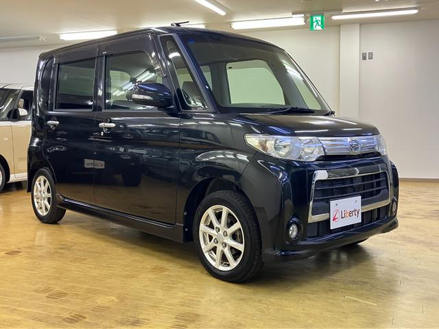 タント カスタムＸ　電動スライドドア　ナビ　ＴＶ　ＨＩＤ　スマートキー　アイドリングストップ　電動格納ミラー　ベンチシート　ＣＶＴ　盗難防止システム　ＡＢＳ　アルミホイール　衝突安全ボディ　エアコン　パワーステアリング（13枚目）